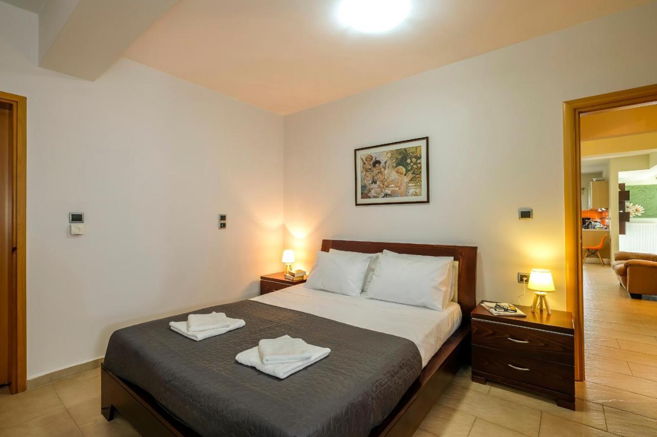 Bay View Apartment Chrissi Akti Chania Exterior foto