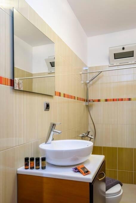 Bay View Apartment Chrissi Akti Chania Exterior foto